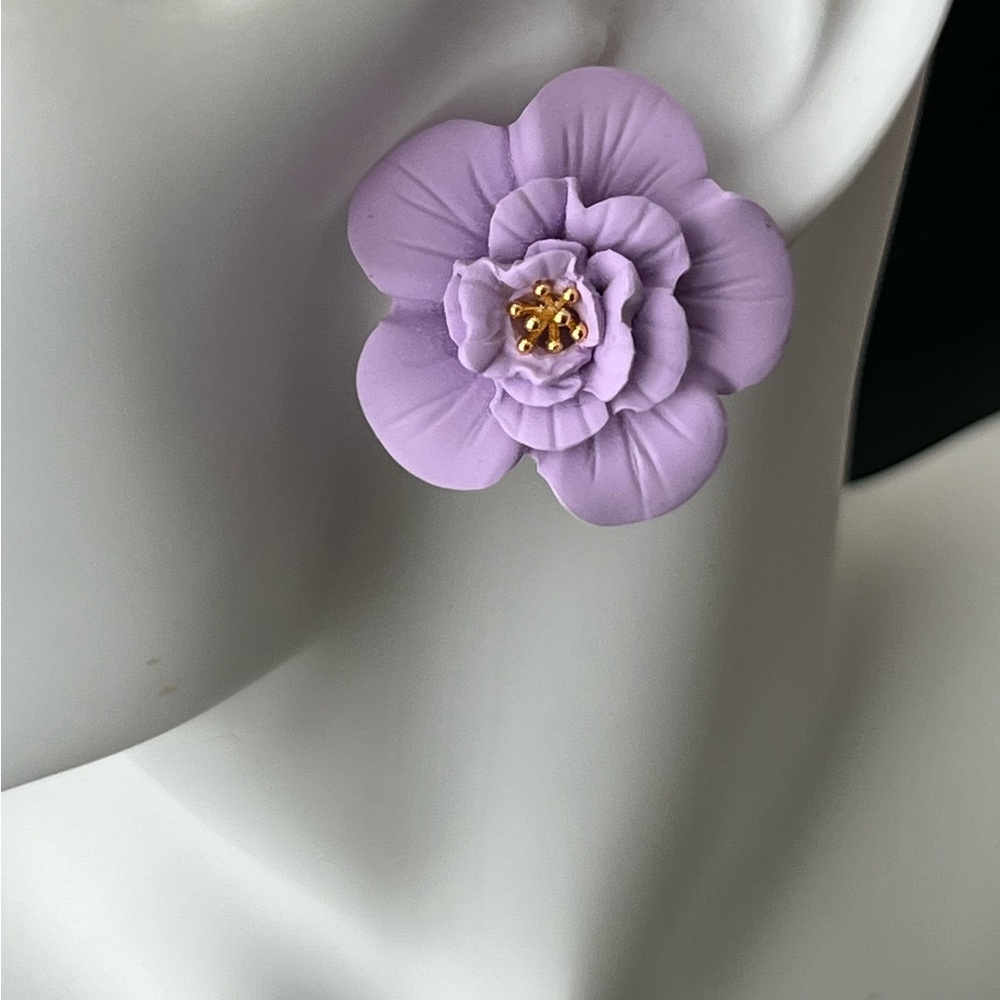 Elegant Purple Flower Stud Earrings